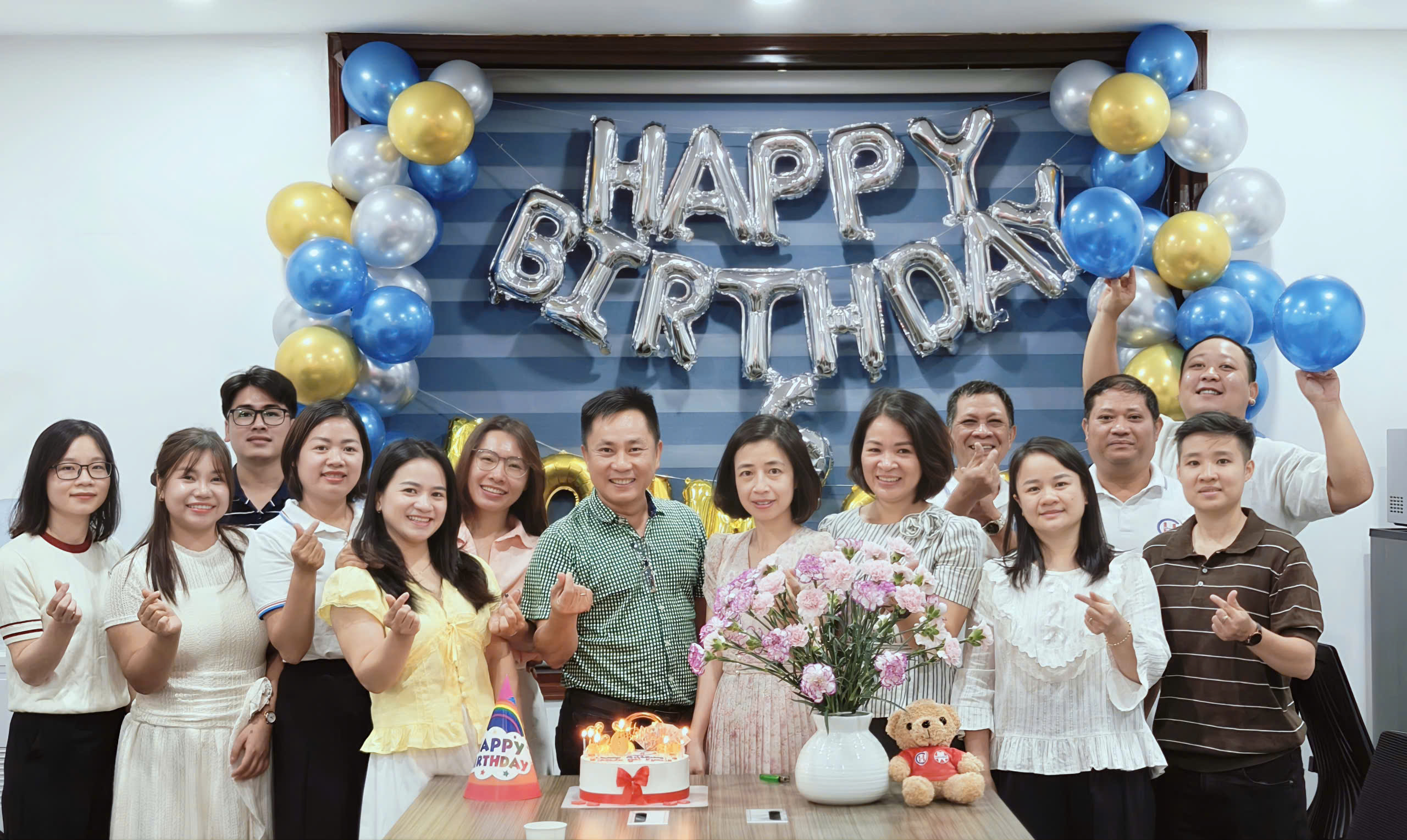 sinh nhật Dược Hoàn Cầu 6 năm